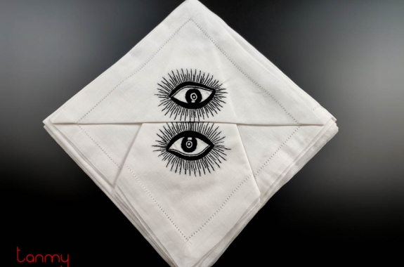 Napkin set - Black eye embroidery